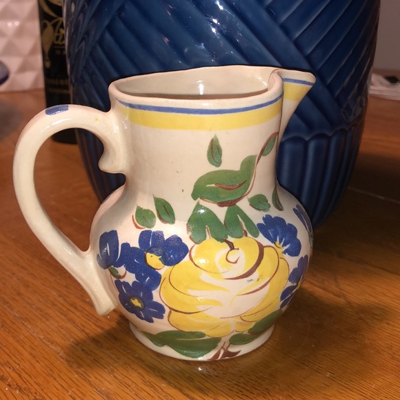 REDWING Mini pitcher 3.5โ tall Vintage Hand Painted POTTERY - Picture 3 of 5